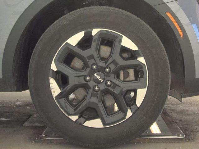 used 2024 Kia Sorento car, priced at $27,987