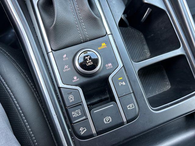 used 2024 Kia Sorento car, priced at $25,974