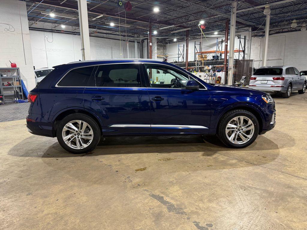 used 2021 Audi Q7 car, priced at $19,495