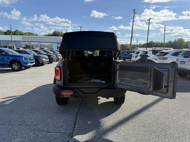 new 2025 Ford Bronco car, priced at $40,200