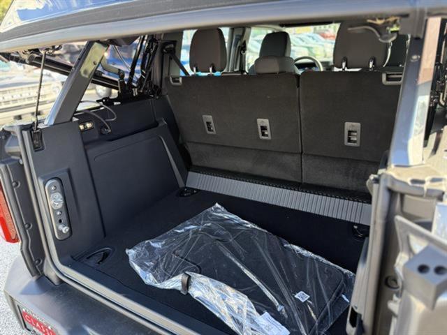 new 2025 Ford Bronco car, priced at $40,200