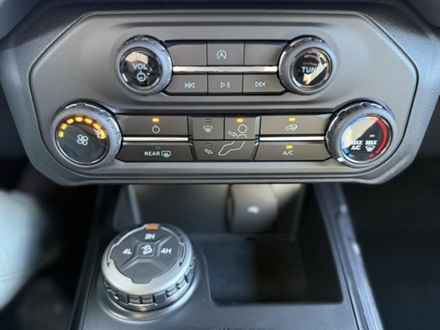 new 2025 Ford Bronco car, priced at $40,200