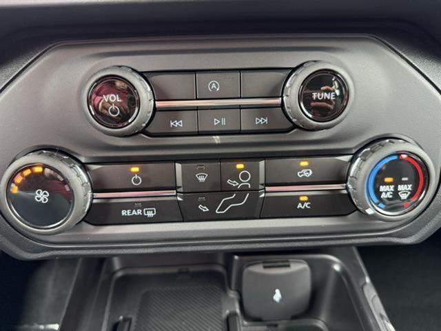 new 2025 Ford Bronco car, priced at $40,900