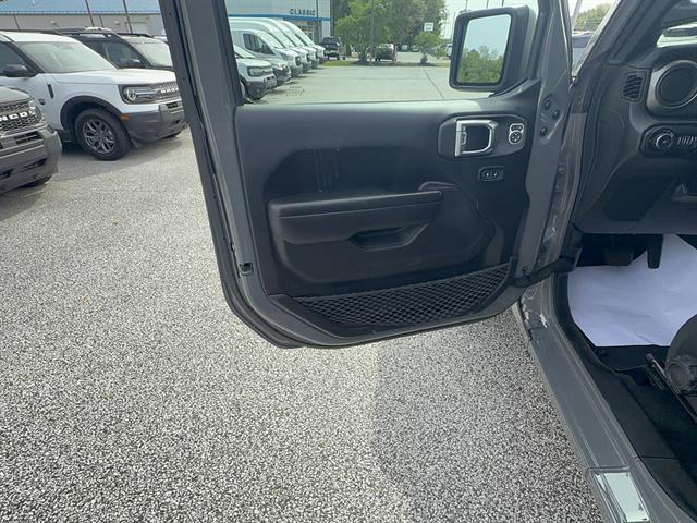 used 2022 Jeep Wrangler Unlimited car, priced at $29,438