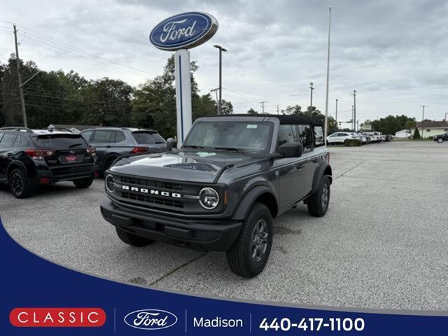 new 2025 Ford Bronco car, priced at $42,800