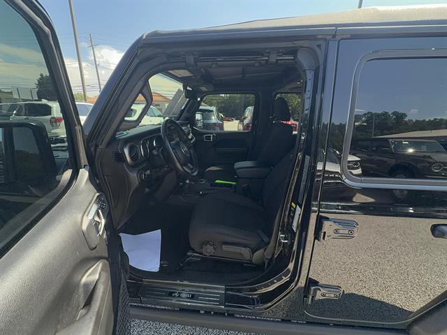 used 2022 Jeep Wrangler Unlimited car, priced at $24,438