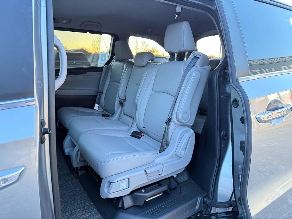 used 2024 Honda Odyssey car, priced at $26,999
