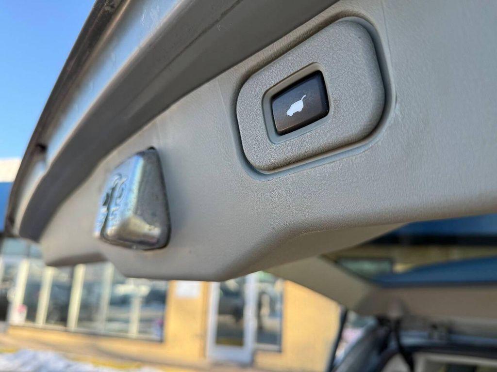 used 2009 Honda Odyssey car, priced at $3,500