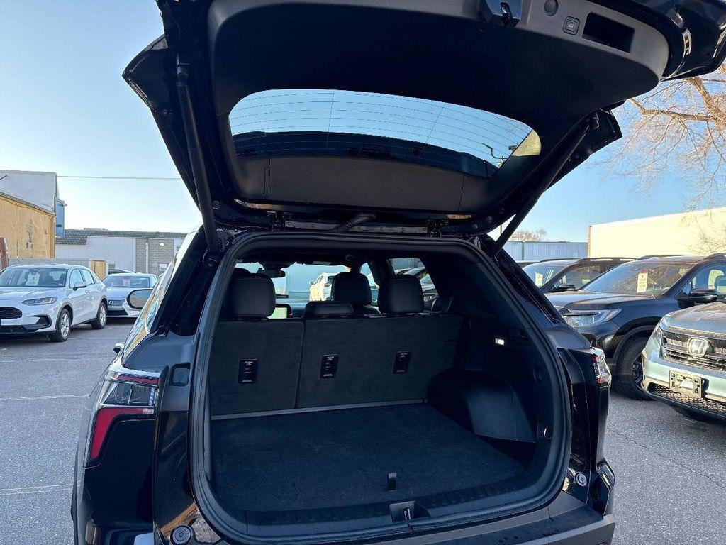 used 2025 Chevrolet Equinox car, priced at $26,500