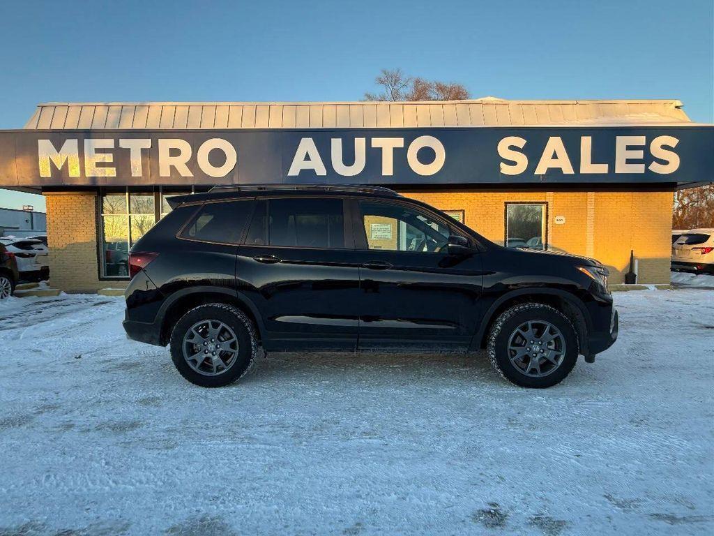 used 2025 Honda Passport car, priced at $29,999