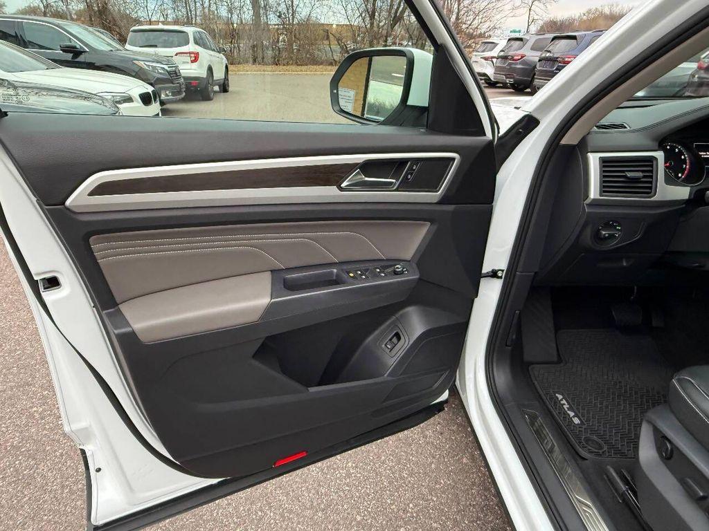 used 2021 Volkswagen Atlas car, priced at $16,500