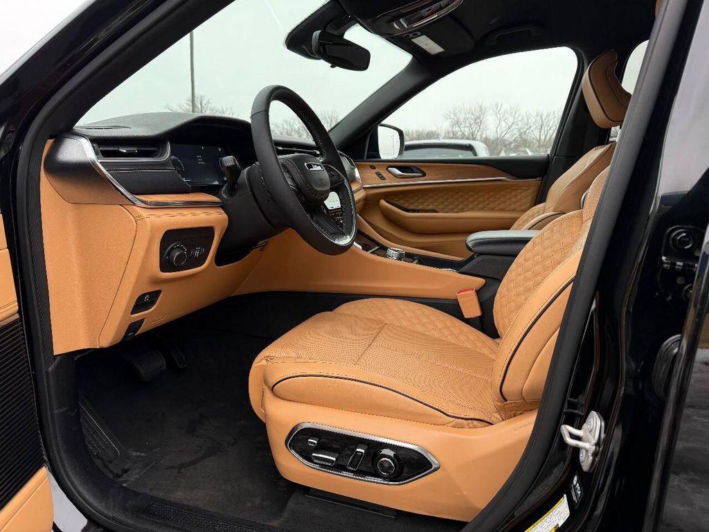 used 2024 Jeep Grand Cherokee car, priced at $29,999