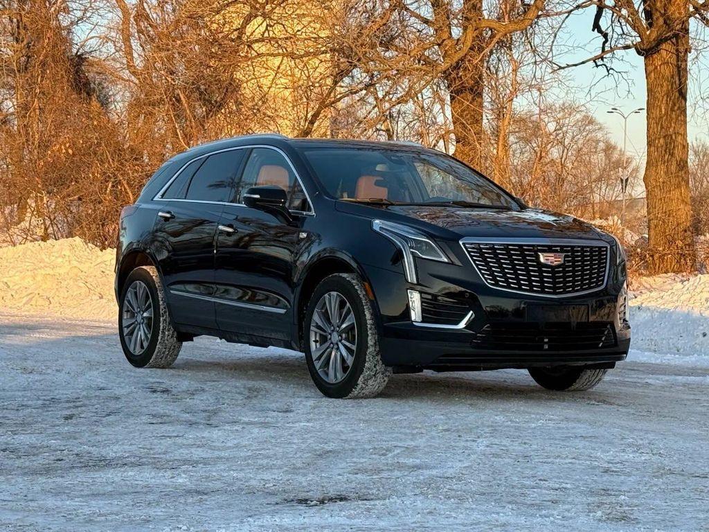 used 2025 Cadillac XT5 car, priced at $28,999