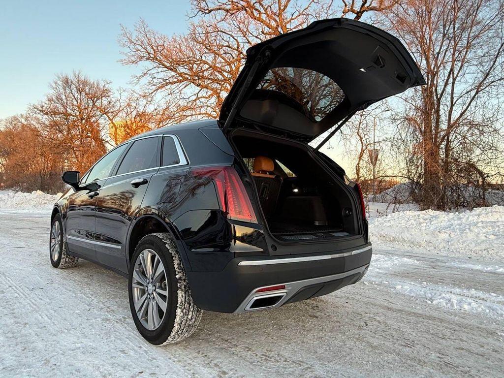 used 2025 Cadillac XT5 car, priced at $28,999