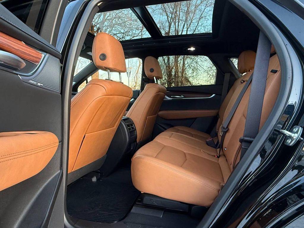 used 2025 Cadillac XT5 car, priced at $28,999
