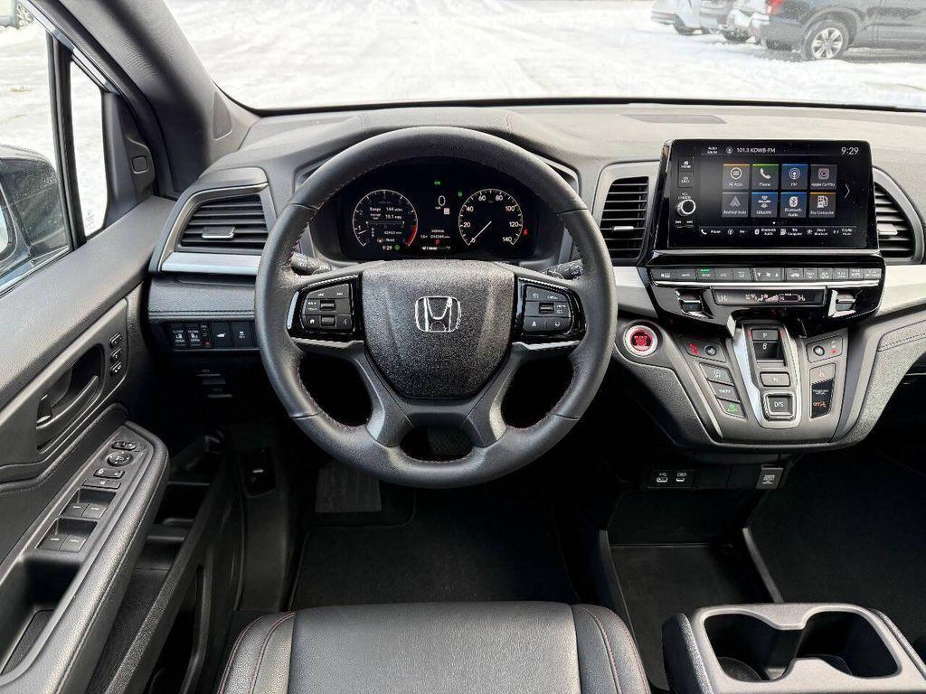 used 2025 Honda Odyssey car, priced at $31,999