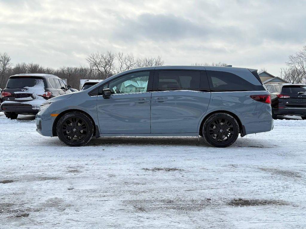 used 2025 Honda Odyssey car, priced at $31,999
