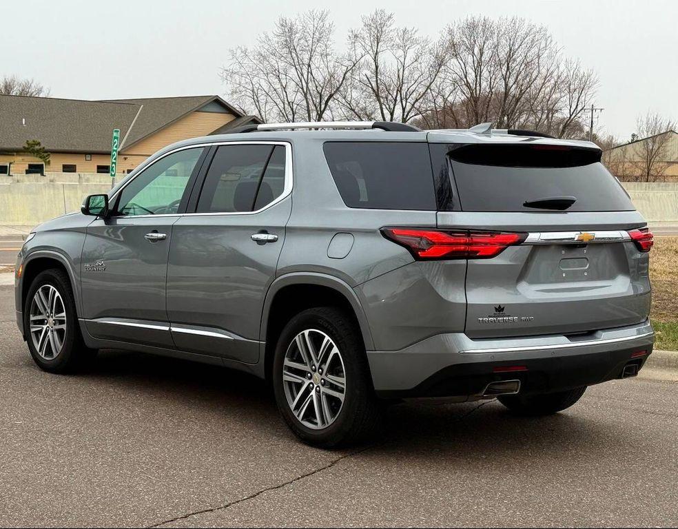used 2023 Chevrolet Traverse car, priced at $26,999