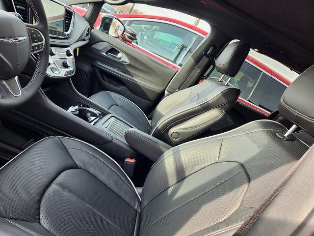 new 2026 Chrysler Pacifica car, priced at $47,077