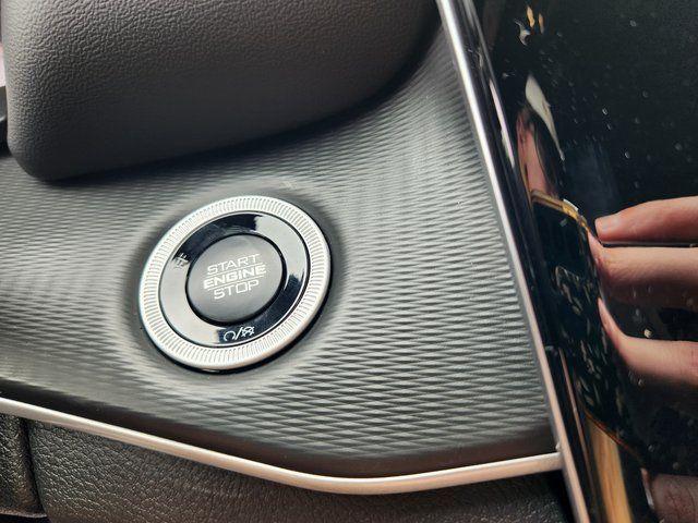 new 2025 Jeep Grand Cherokee car, priced at $38,827