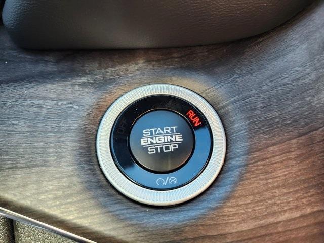 new 2025 Jeep Grand Cherokee car, priced at $57,627