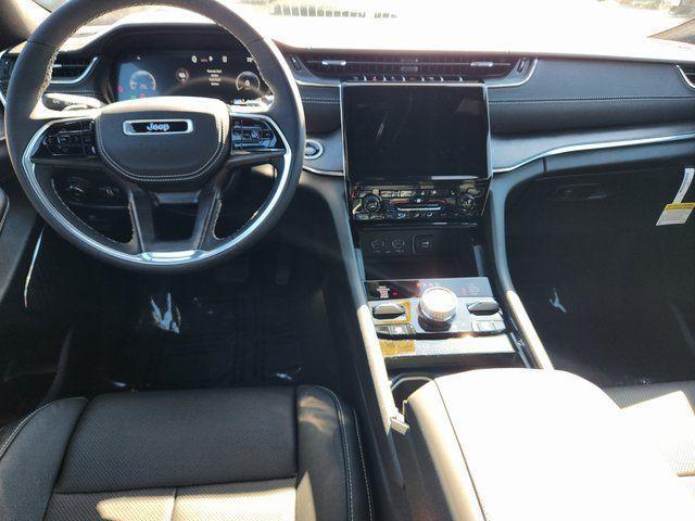 new 2025 Jeep Grand Cherokee car, priced at $54,827