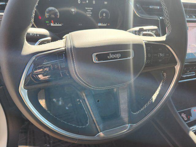 new 2025 Jeep Grand Cherokee car, priced at $54,827