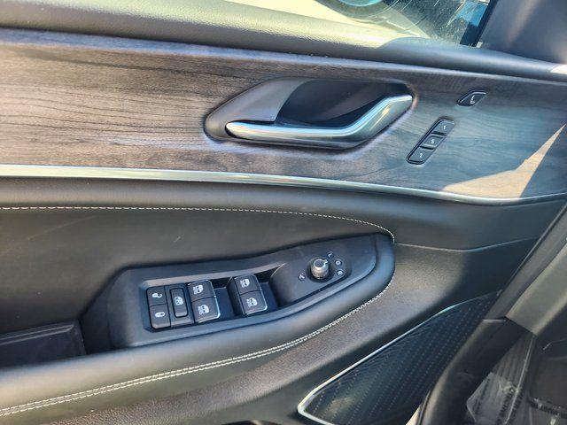 new 2025 Jeep Grand Cherokee car, priced at $54,827