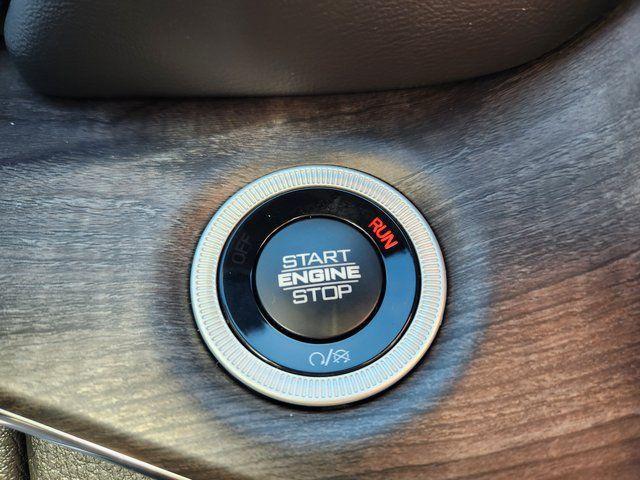 new 2025 Jeep Grand Cherokee car, priced at $54,827