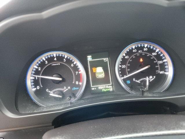 used 2019 Toyota Highlander car, priced at $27,999