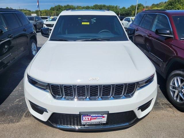 new 2025 Jeep Grand Cherokee car, priced at $43,177