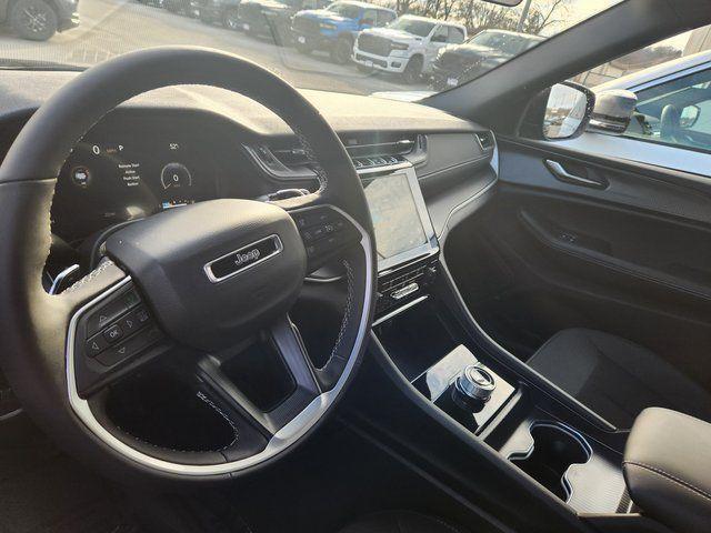 new 2026 Jeep Grand Cherokee car, priced at $43,377