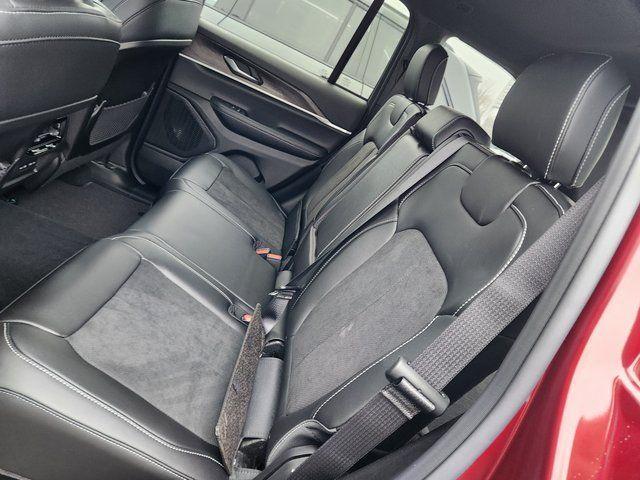 new 2026 Jeep Grand Cherokee car, priced at $45,977