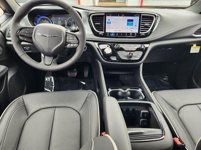 new 2026 Chrysler Pacifica car, priced at $45,977