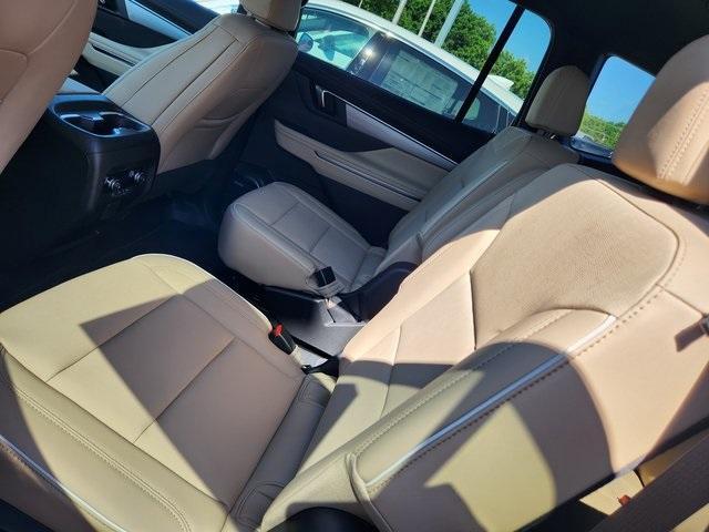 new 2025 Buick Enclave car, priced at $43,634