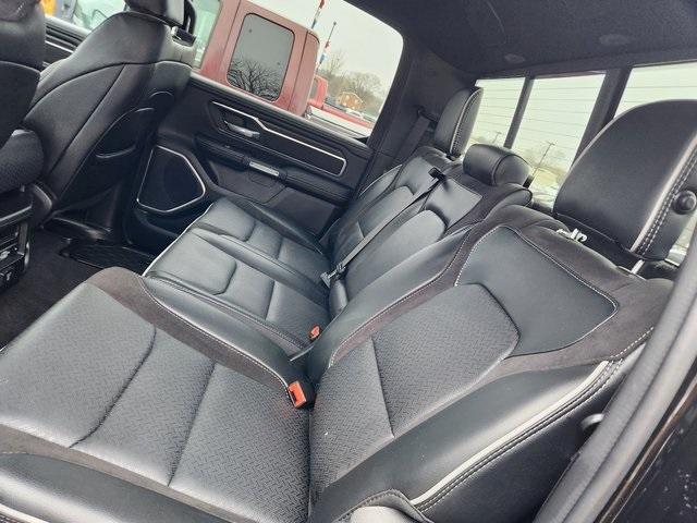 2025 Diamond Black RAM 1500