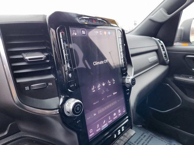 2025 Diamond Black RAM 1500