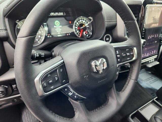 2025 Diamond Black RAM 1500