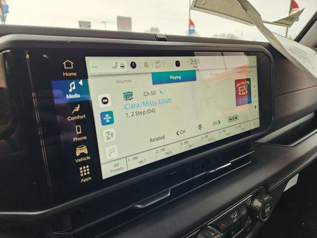 new 2026 Jeep Gladiator car, priced at $53,677