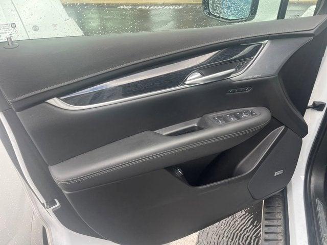 used 2023 Cadillac XT5 car, priced at $32,956