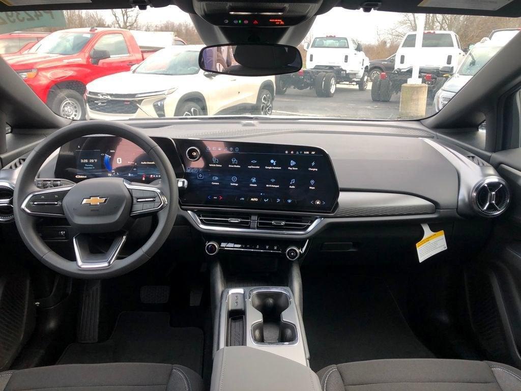 new 2026 Chevrolet Equinox EV car, priced at $33,900