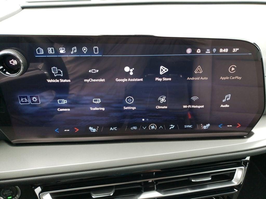 new 2026 Chevrolet Traverse car, priced at $43,290