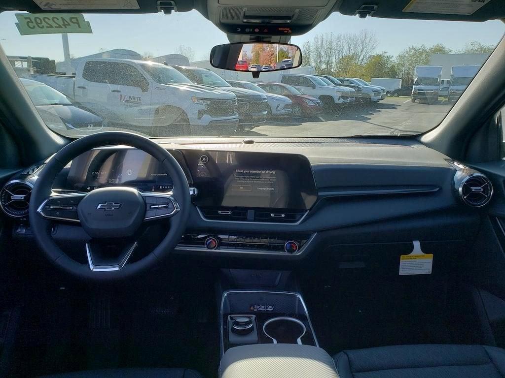 new 2026 Chevrolet Equinox car, priced at $35,998