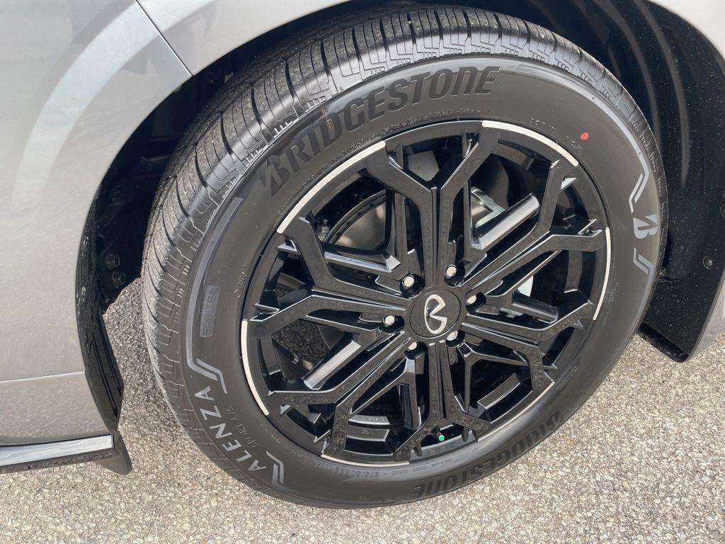 new 2026 INFINITI QX80 car, priced at $93,414