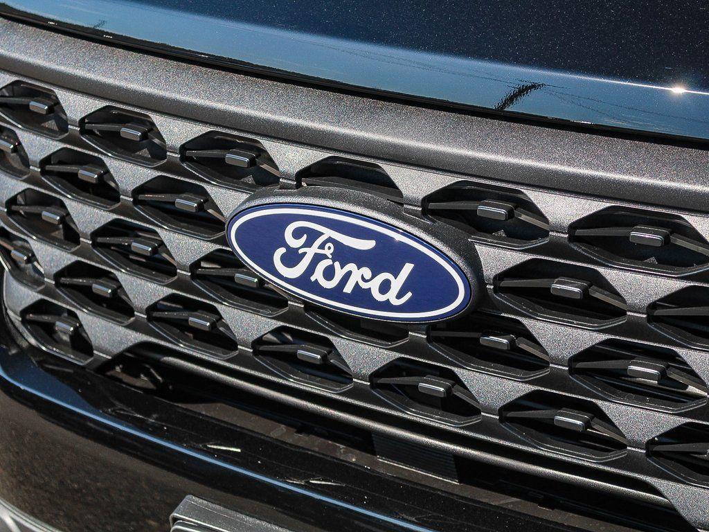 new 2025 Ford Maverick car, priced at $32,098