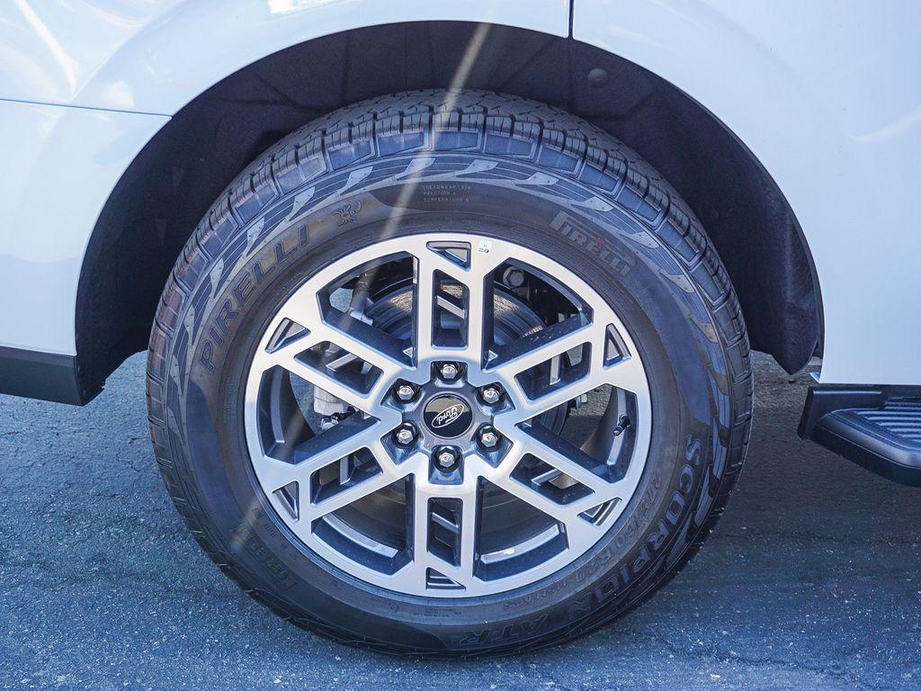 new 2025 Ford Expedition car, priced at $72,250