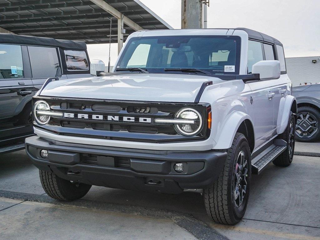 new 2025 Ford Bronco car, priced at $46,984