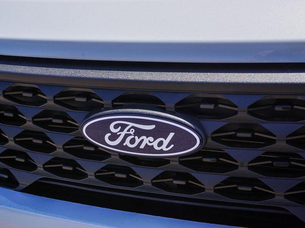 new 2025 Ford Maverick car, priced at $32,562