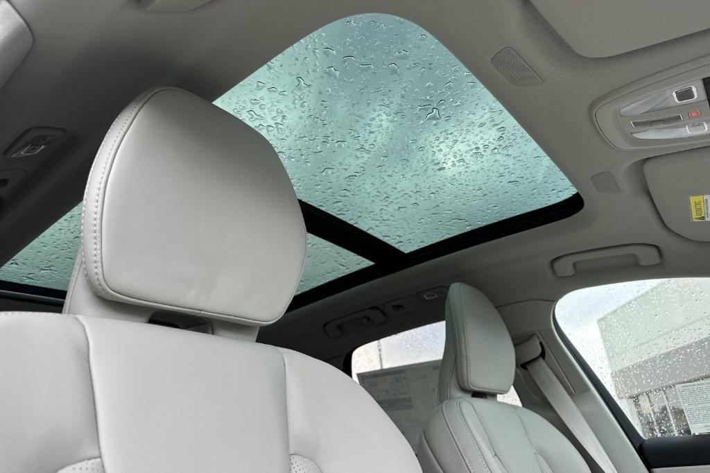 new 2026 Volvo XC60 car, priced at $60,555