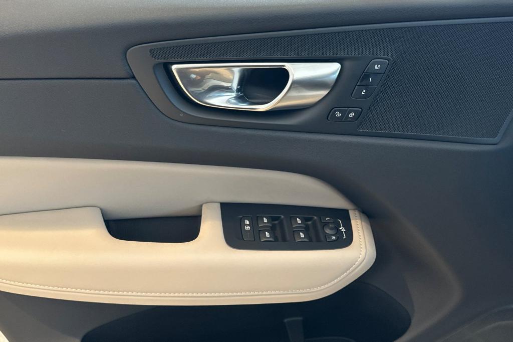 new 2026 Volvo XC60 car, priced at $54,485